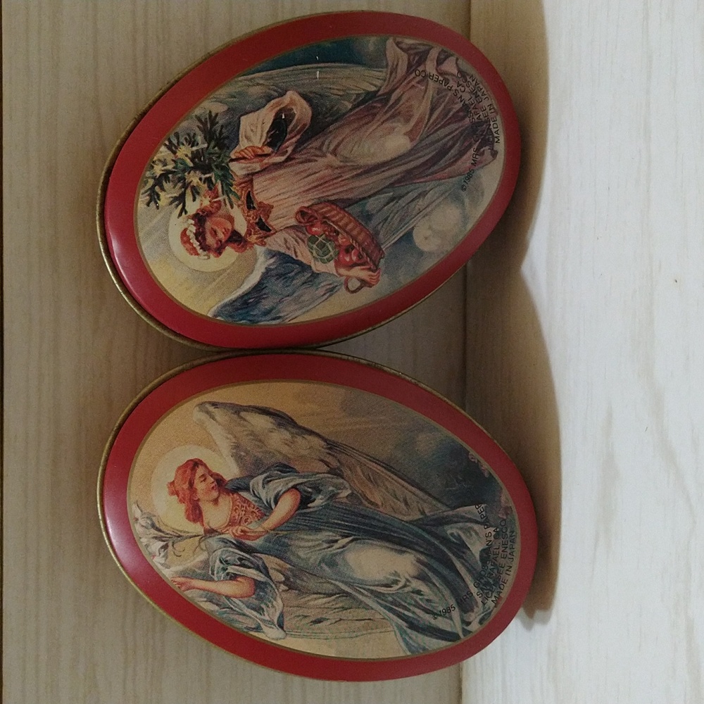 Vintage Designed by Daher Heart Tin & Pair Of 1985 Mrs. Grossman's Paper Co Tins - Picture 5 of 6
